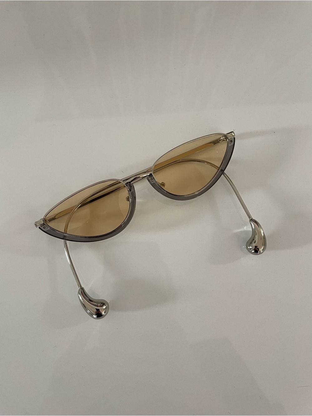 BOTTEGA VENETA STYLE cat eye Silver beige grey transparent Sunglasses DROP